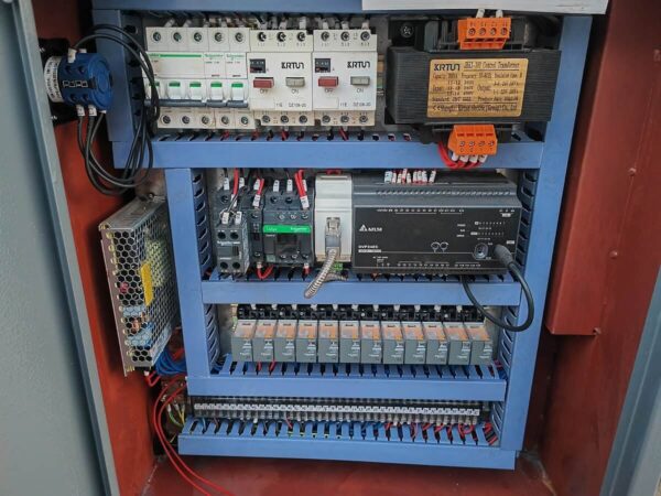 MetalTec MBS 330 CА автоматический колонный ленточнопильный станок